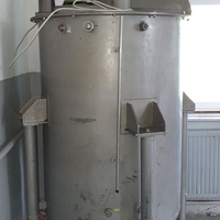 1000 L, ss, vertical, agitator